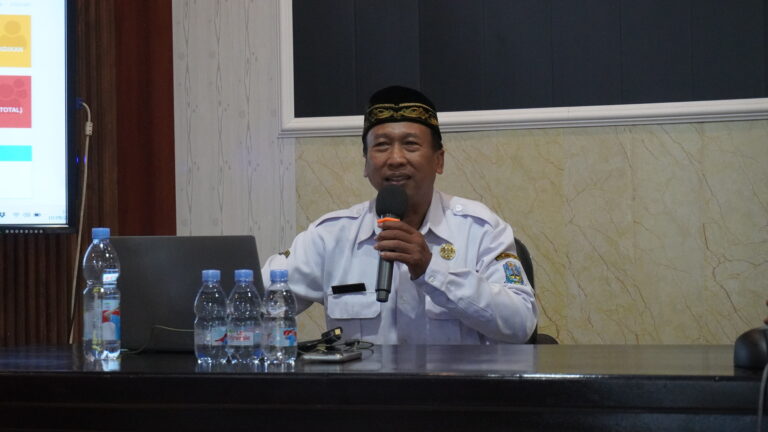 Pembinaan Pengawas Wali Baru kepada Tim Pengembang SMAN 1 Tegaldlimo